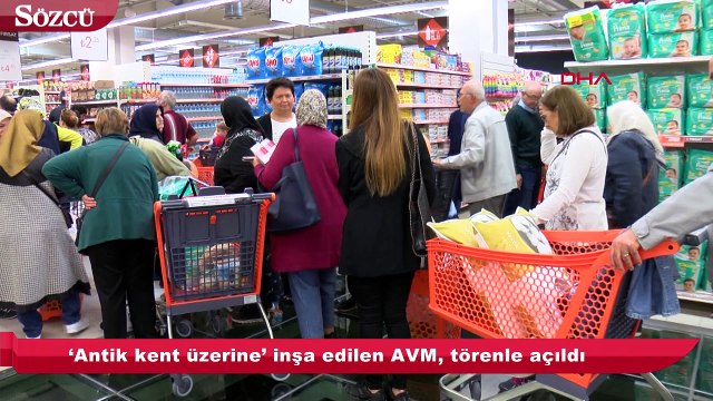 ‘Antik kent üzerine’ inşa edilen AVM, törenle açıldı