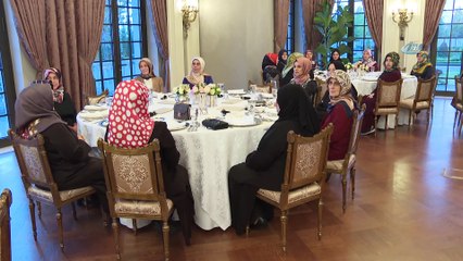 Emine Erdoğan mütfü eşleriyle görüştü