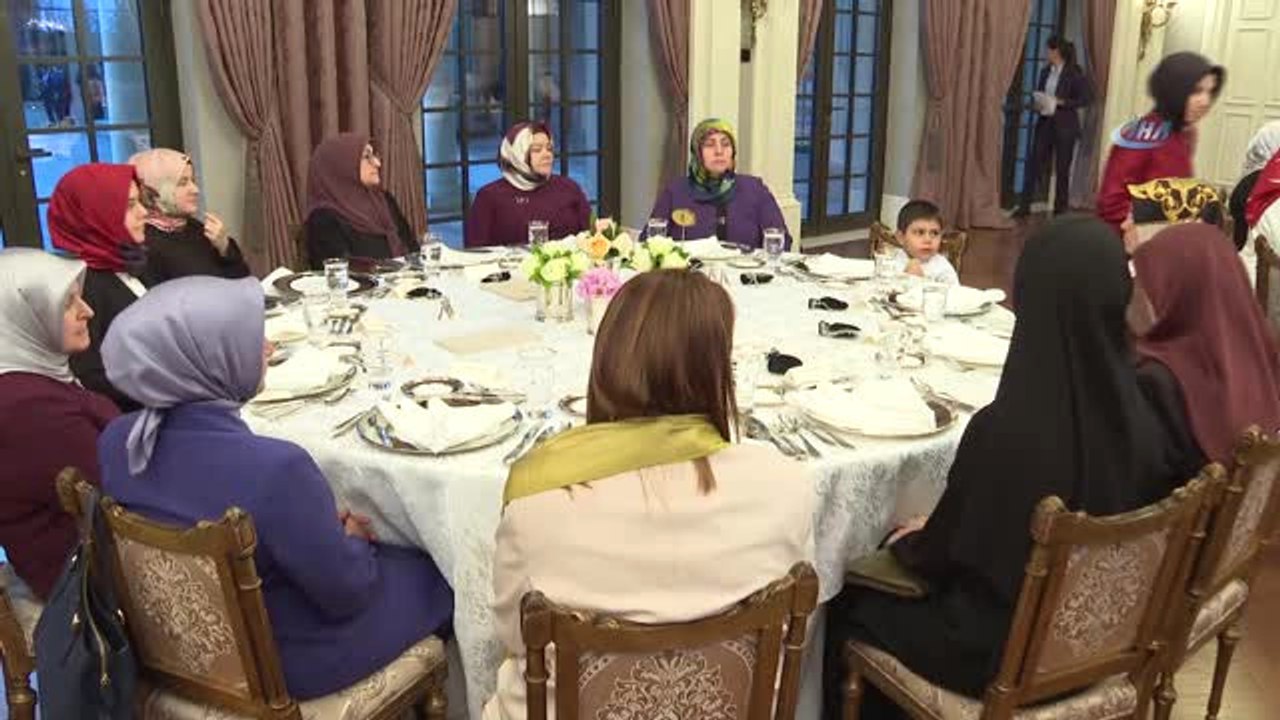 Emine Erdoğan Mütfü Eşleriyle Görüştü