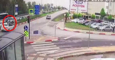 Kırmızı Işıkta Geçti, Yayaya Çarptı