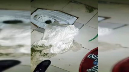 Edremit'te bir eve yapılan operasyonda bir kişi uyuşturucu maddeyi tuvalete dökerken yakalandı