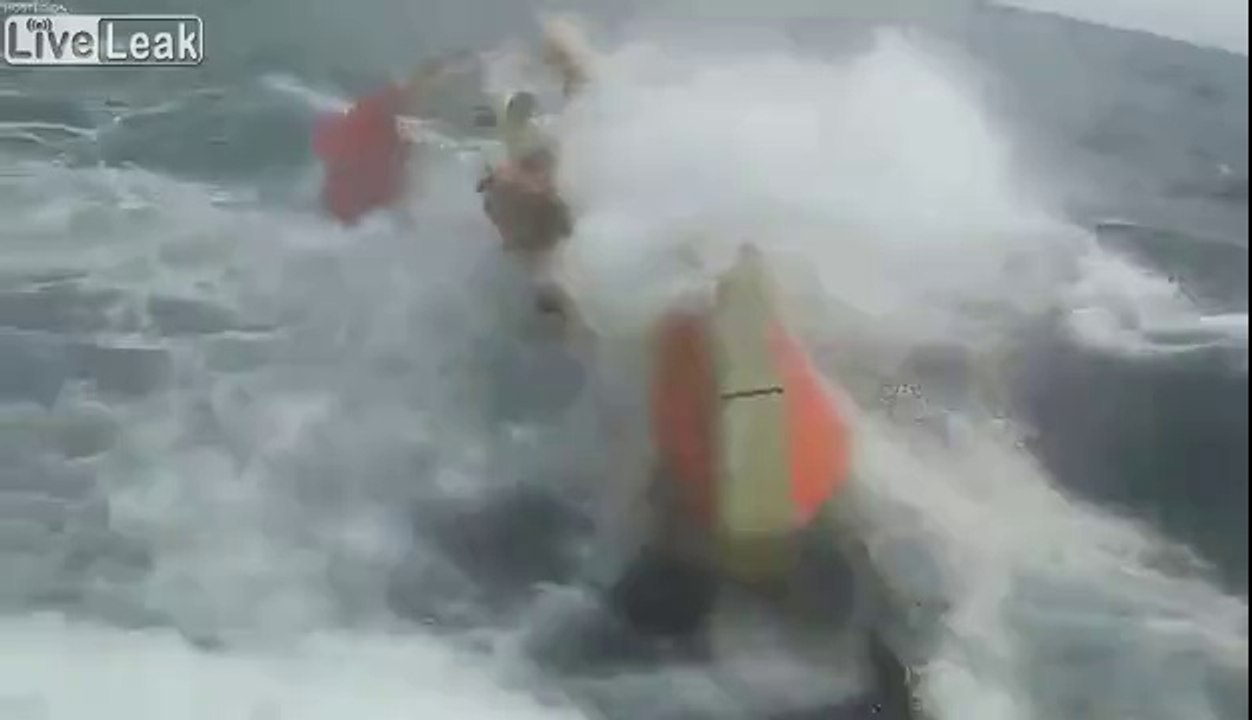 Quand le bateau de sauvetage est emportée par la tempête !