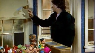 Newhart S01E05 This Probably is Condemned