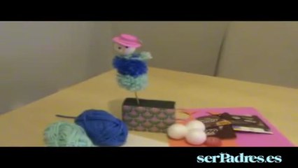 Manualidades: muñeco de nieve de lana y papel