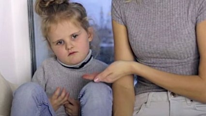 ¿Debo regañar a mi hijo en público?