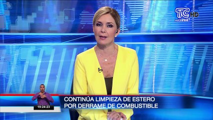 Continúa limpieza de estero  por derrame de combustible.