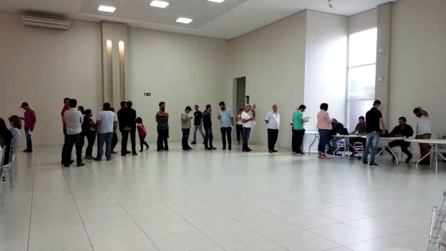 Veículos apreendidos são leiloados pelo Detran