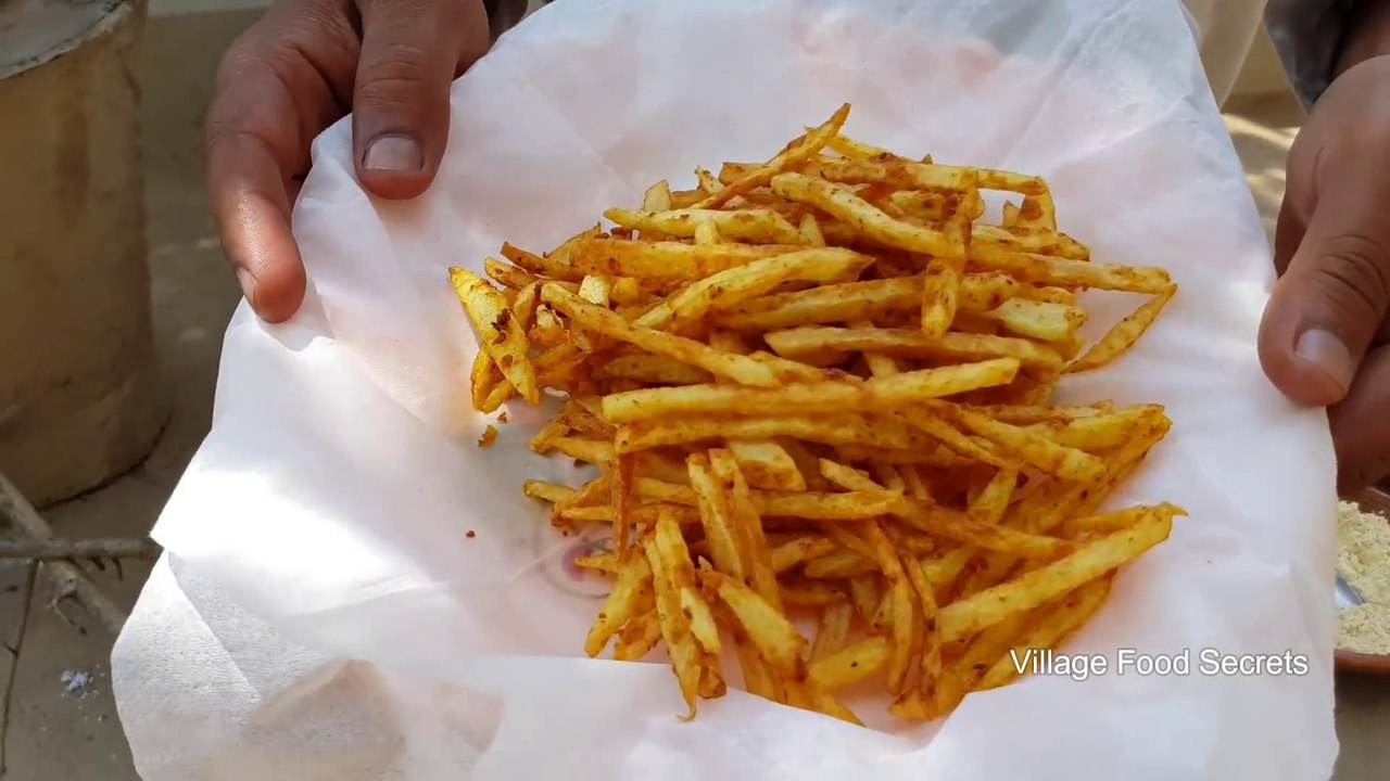 Kurkure Aloo Fry Recipe - Crispy Potato Fry Recipe by Mubashir Saddique - Village Food Secrets