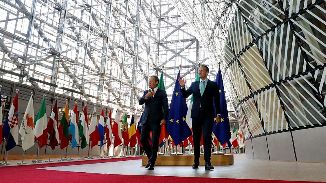 Theresa May urges EU not to let Irish border issue 'derail' Brexit deal