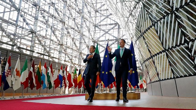 Theresa May urges EU not to let Irish border issue 'derail' Brexit deal