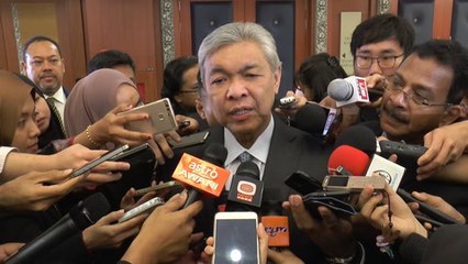 Umno to go ahead with legal action against cops over seized monies