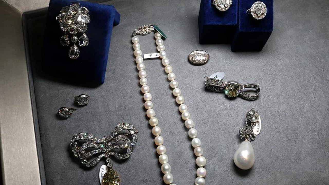 In letzter Minute gerettet: Marie Antoinettes Schmuck wird versteigert