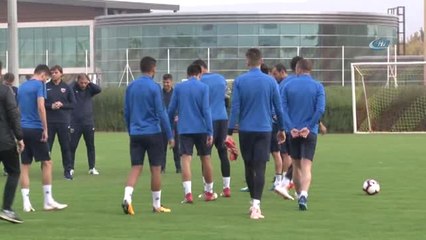 Ertuğrul Sağlam: "Takımımız Kendine İnandığı Takdirde Ligde Yenemeyeceğiz Takım Yok"