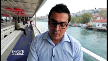 "Les geôliers ne s'arrêtent que quand la personne devient une masse de sang" : un rescapé décrit les "fêtes de bienvenue" dans une prison syrienne