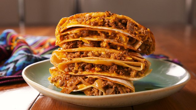 Taco Bell Fans! Here's How To Make Stackers At Home