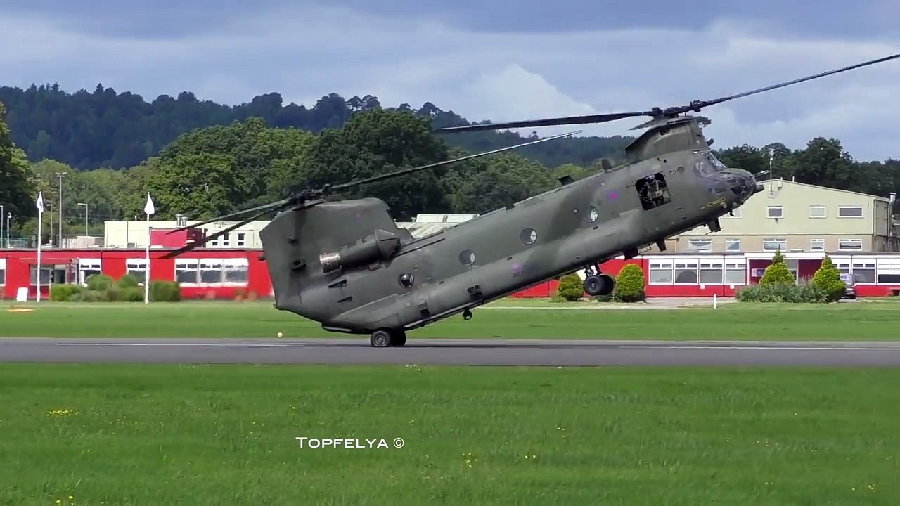 Cet hélicoptère fait du 2 roues en volant !