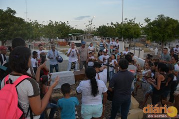 Sepultamento de Victória Albuquerque é marcado por emoção e cobrança de justiça