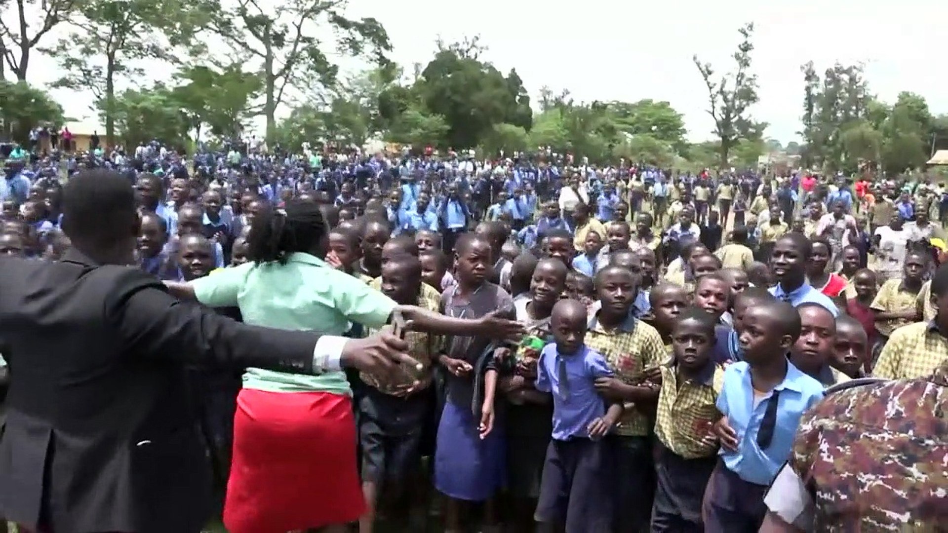 ⁣Kanye West and Kim Kardashian visit Ugandan orphanage