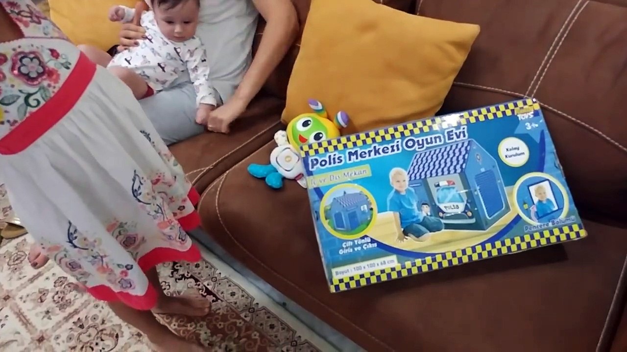 ELİF KOMİSER OLDU. EVE POLİS MERKEZİ KARAKOL KURUYORUZ.EĞLENCELİ ÇOCUK VİDEOSU