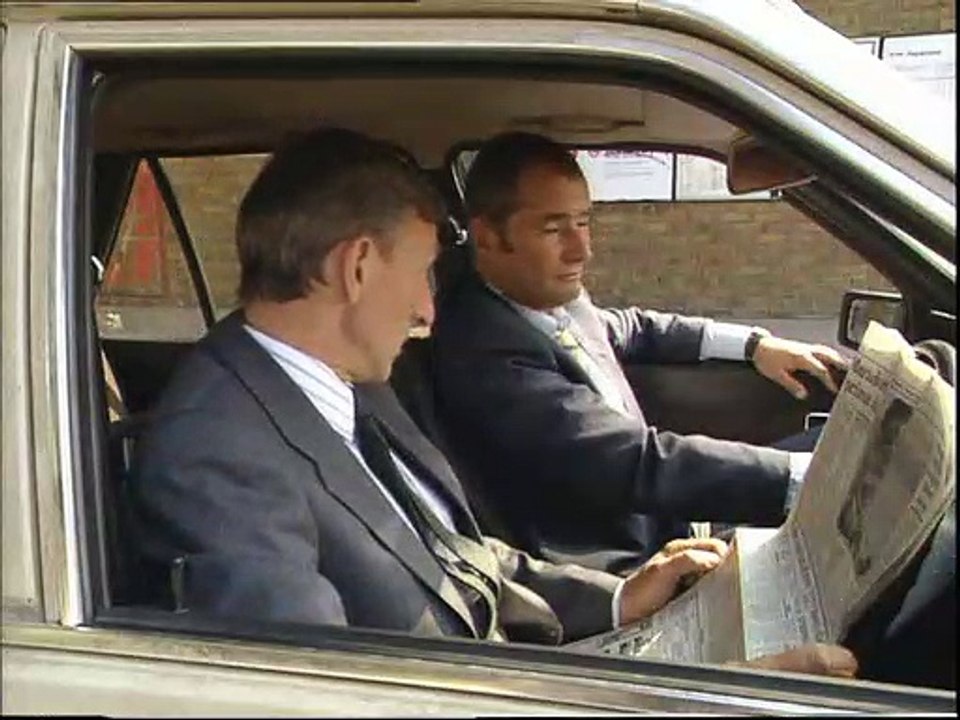 The Bill S06E03 Carry Your Bags Sir