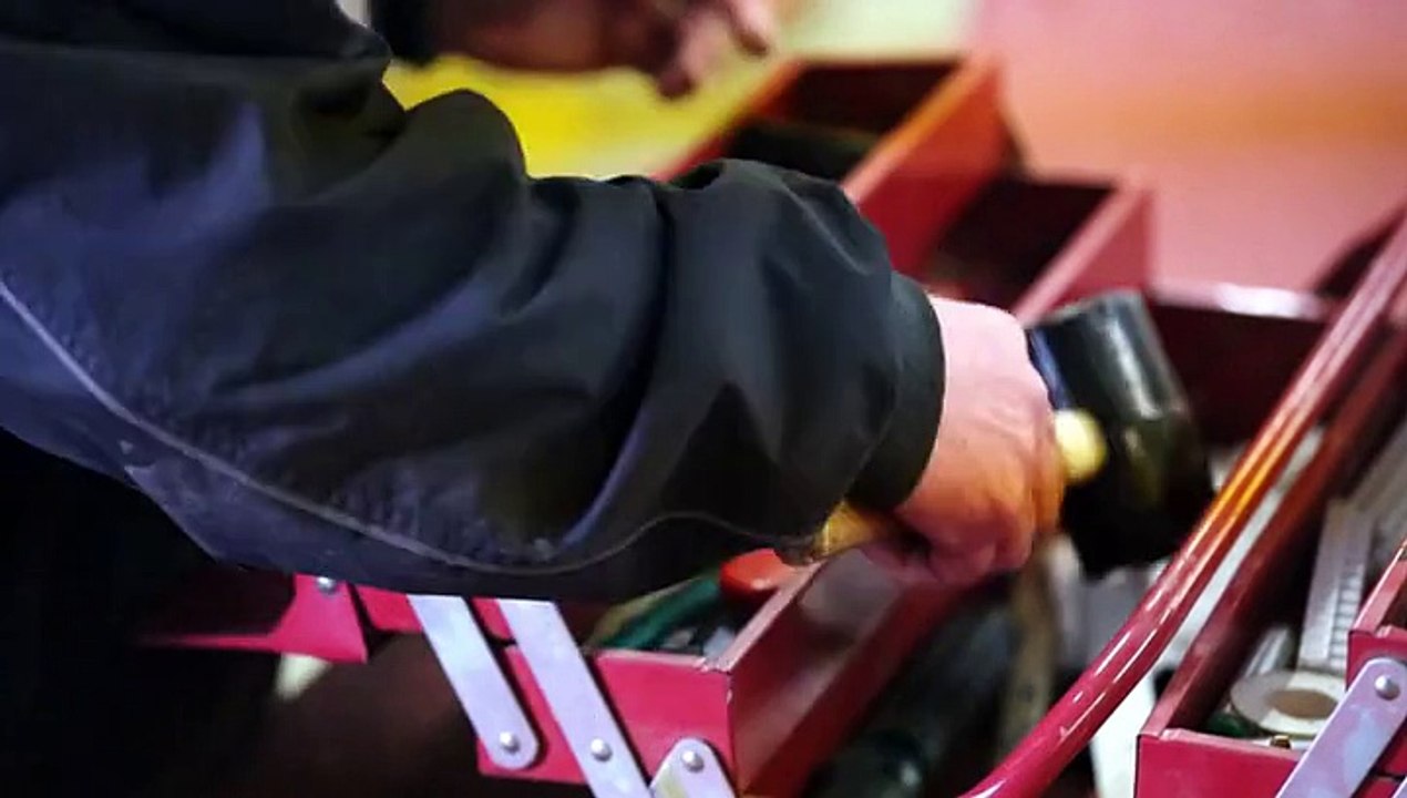 Criminals Caught on Camera S03E05 The Cops are Watching