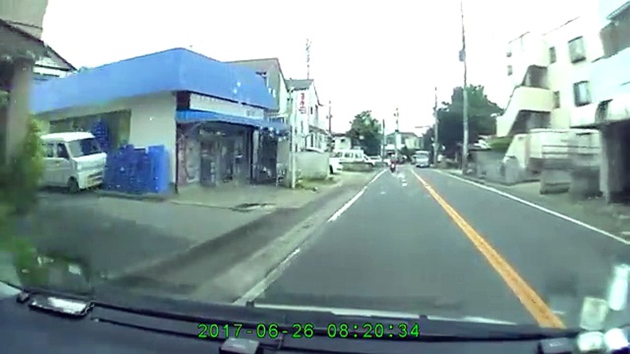 ウインカー右左右あぶねよ！