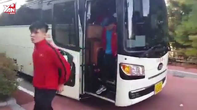 Đội tuyển Việt Nam đặt chân xuống Hàn Quốc