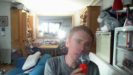 Wiwi égratigne "oasis" d'Amir Haddad