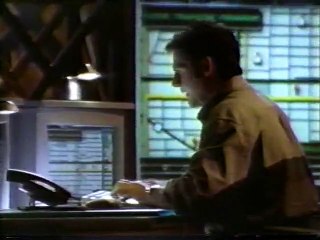 Viper S04E22  Split Decision (2)