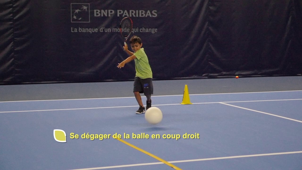 Points clés fond de court terrain blanc