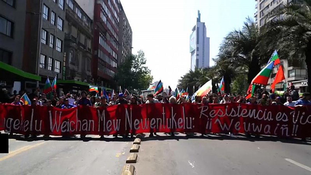 Heurts à l'issue d'une manifestation de soutien à la cause Mapuche au Chili