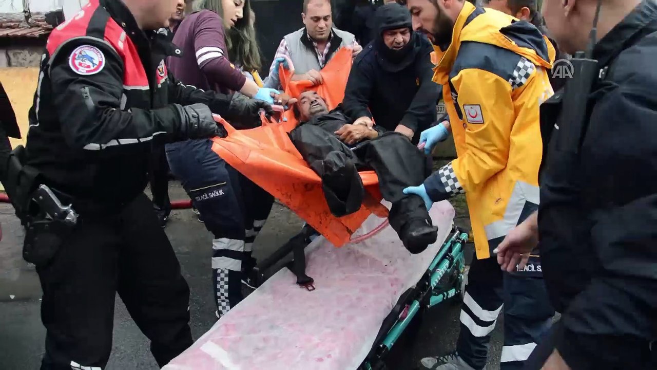 Yangında mahsur kalan yaşlı adamı itfaiye ekipleri kurtardı - KIRKLARELİ