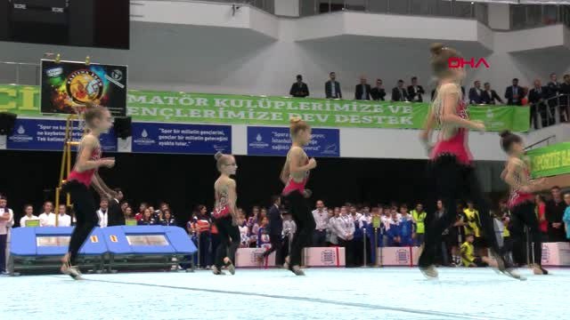 Spor İstanbul Büyükşehir Belediyesi'nden Spor Kulüplerine Malzeme Desteği