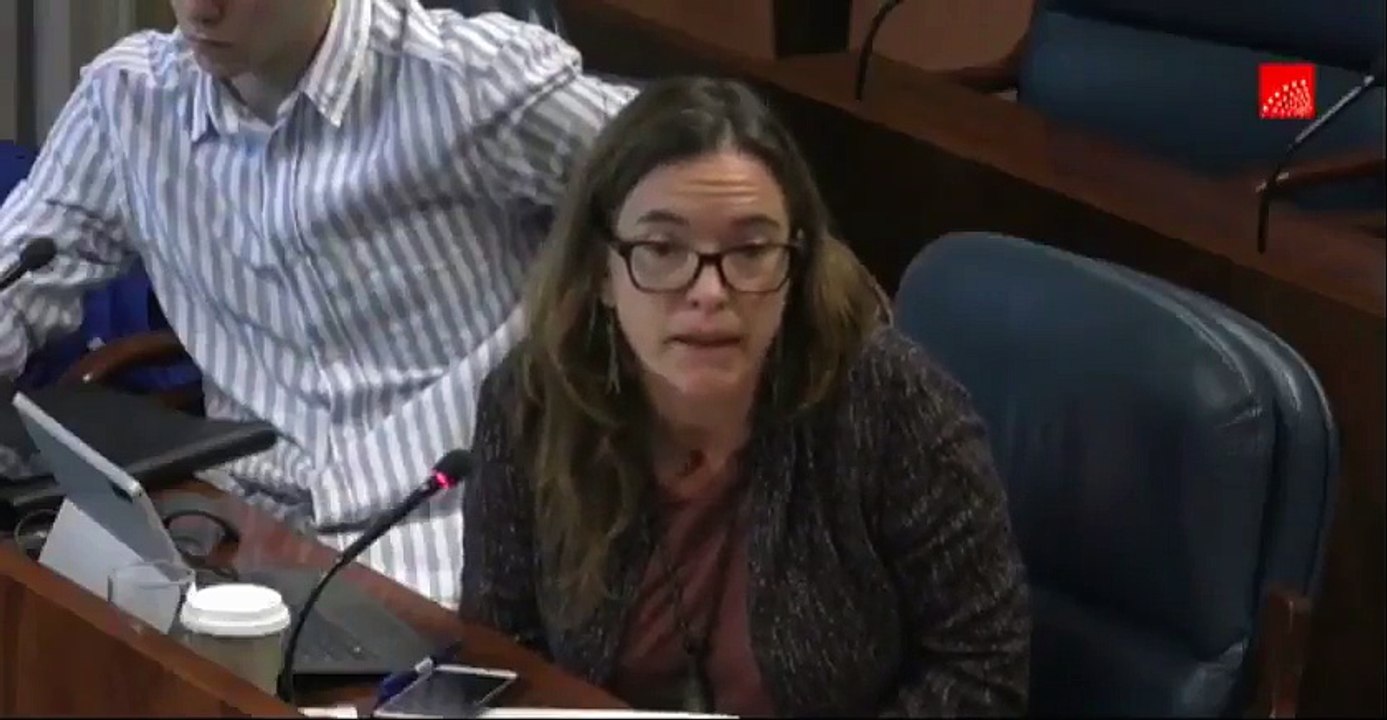 Una diputada de Podemos: "Hay niños con derechos y niñas... con derechas"