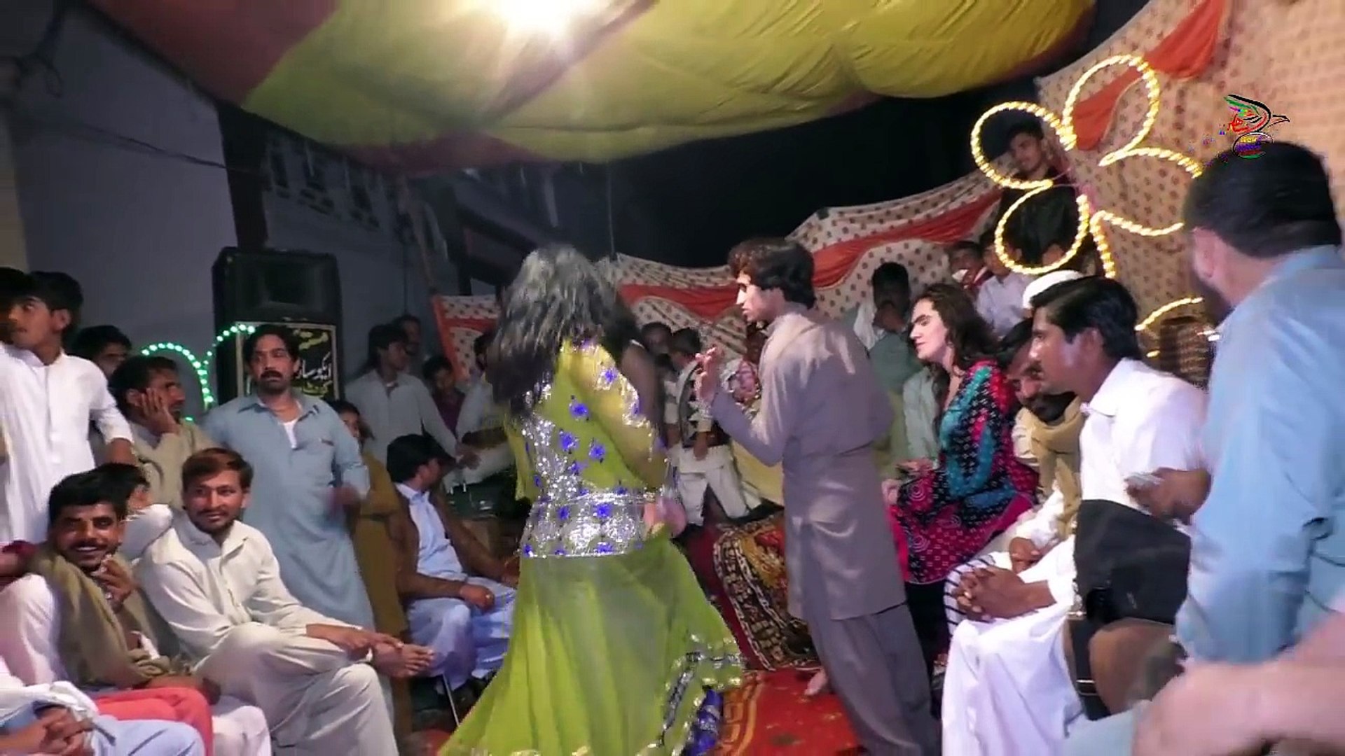 ⁣MENU SUTTI NU - shella jaan  MUJRA - PAKISTANI STAGE MUJRA DANCE, punjabi song,new punjabi song,indi