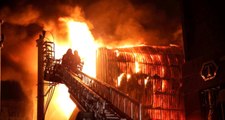 Bursa'da Büyük Yangın: Alevler Gökyüzünü Aydınlatıyor