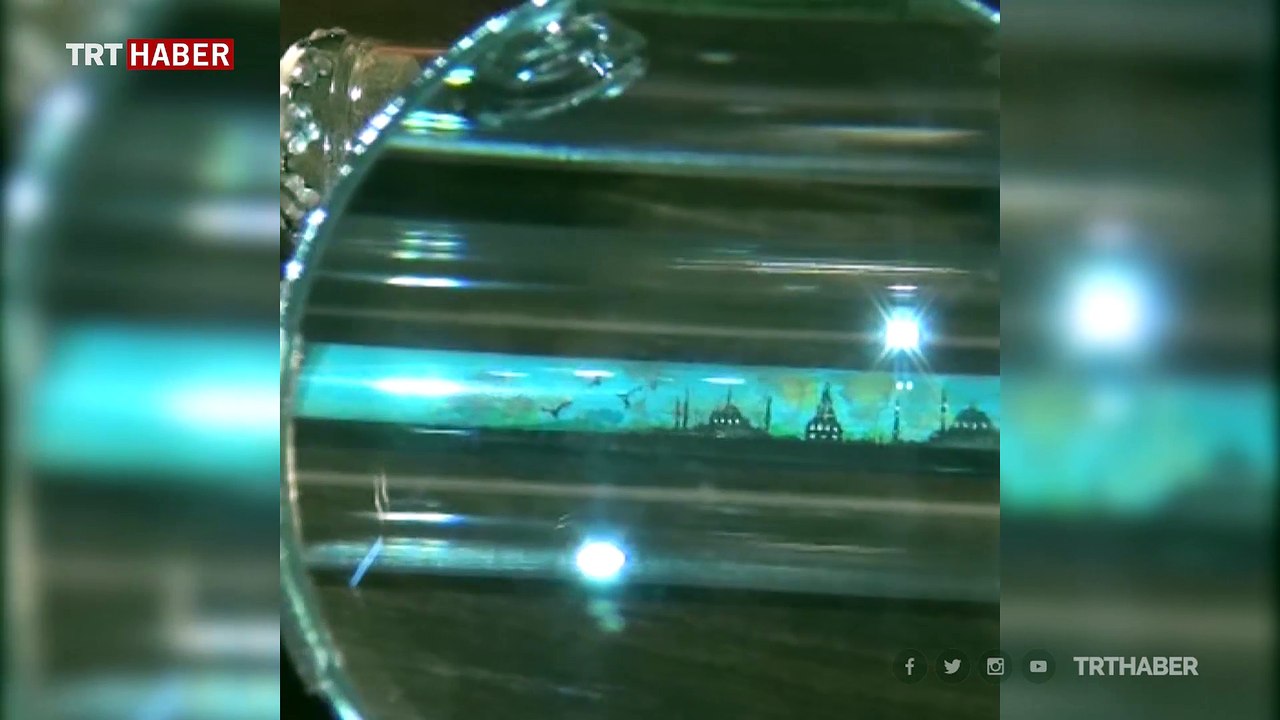 Dünyanın en küçük sanat eserleri Kuşadası'nda sergileniyor