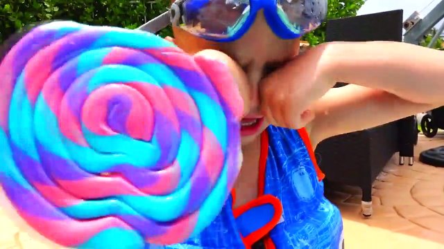 Crying Babies in Pool ⁄ Learn colors with Baby Colored Candies ⁄ Bad Kids Colours Learning Video
