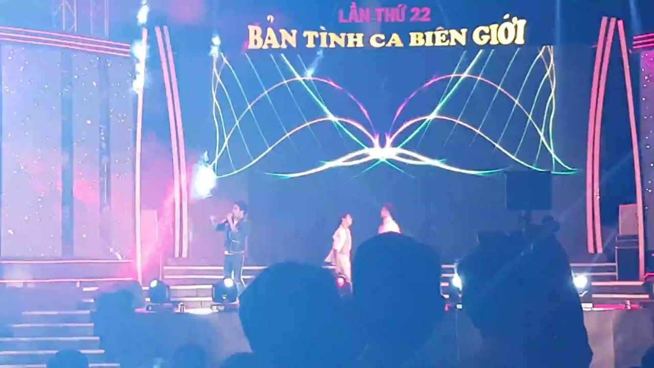 Lắng nghe 3 ca khúc làm nên tên tuổi Hồ Quang Hiếu