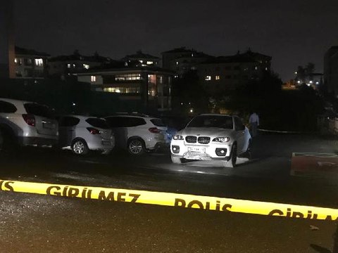 Ünlü İş Adamı Lüks Aracında Silahlı Saldırıya Uğradı