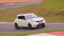 Nissan JUKE RS NISMO Driving on the track