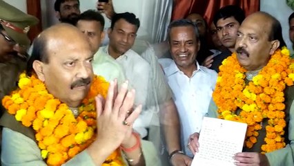 लखनऊ पहुंची अमर सिंह की 'एफआईआर यात्रा', आजम खान के खिलाफ मुकदमा दर्ज