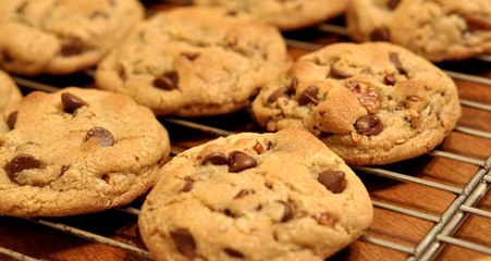 Dedesinin Küllerinden Kurabiye Yaparak Arkadaşlarına Yedirdi