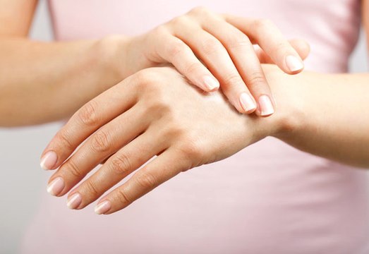 Yüzük ve İşaret Parmağı Birbirinden Farklı Kadınların Eşçinsel Olma Olasığı Daha Yüksek