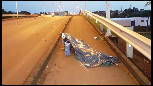 Motorista foge após atropelar e matar ciclista