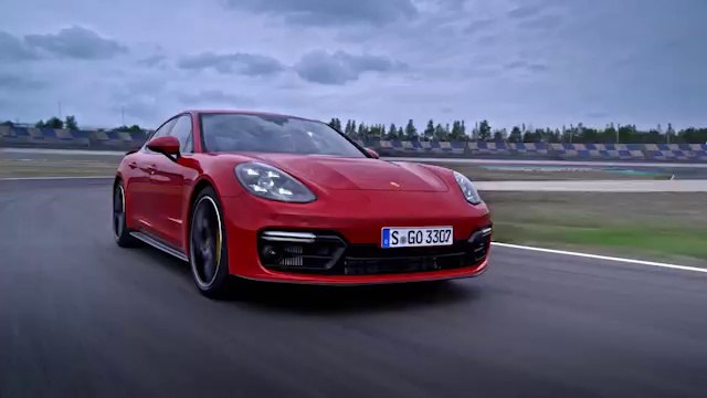 VÍDEO: Los Porche Panamera GTS ya están aquí, ¡desparrame en circuito