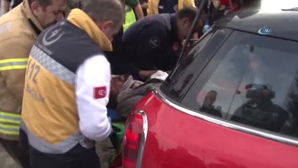 Maltepe'de Sıkışmalı Trafik Kazası: 1'i Ağır 2 Yaralı