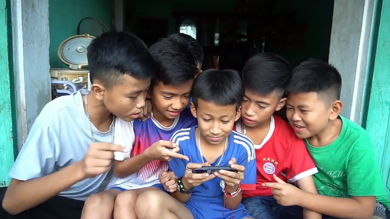 ( Phim Ngắn) FreeFire: Trận Chiến Của Những Đứa Trẻ - Phiên Bản Con Nít - NCT Vlogs.