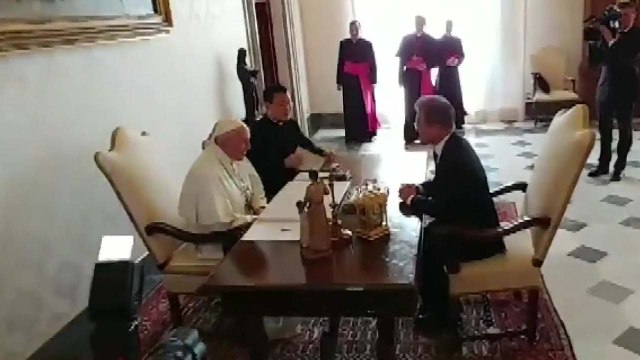 문 대통령, 교황 예방...김정은 방북 초청 의사 전달 / YTN