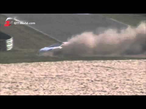 GT1-LIFE Albert von Thurn und Taxis hits wall at nearly 200 kmph